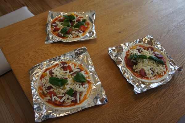 ランチはピザで