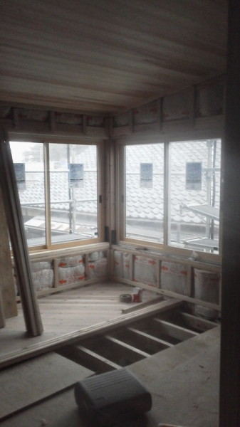 休日の現場にて