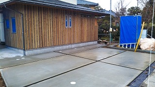 茅野山の家にて