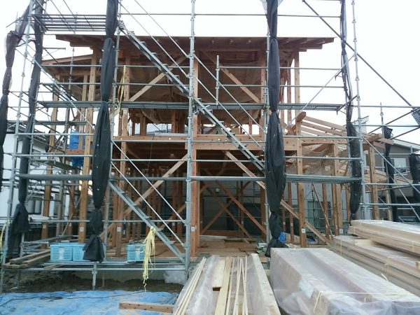 大淵の家　建て方