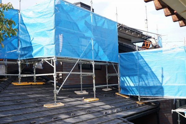 外部改修工事中