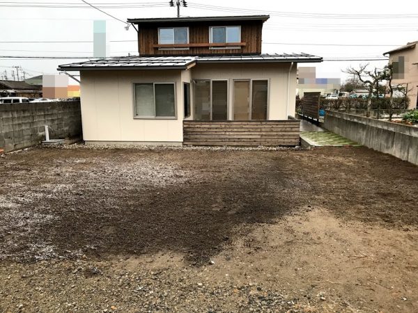 引渡完了と基礎工事中