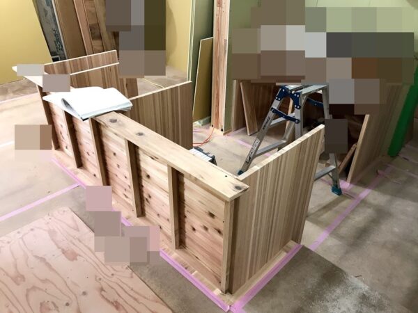 造りのキッチン下地組み立て