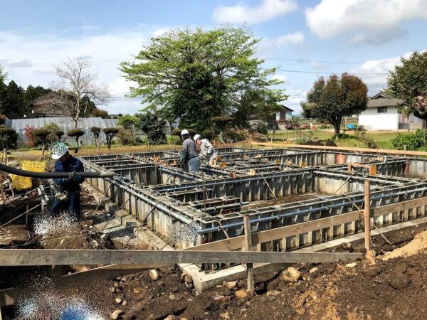 基礎工事中です