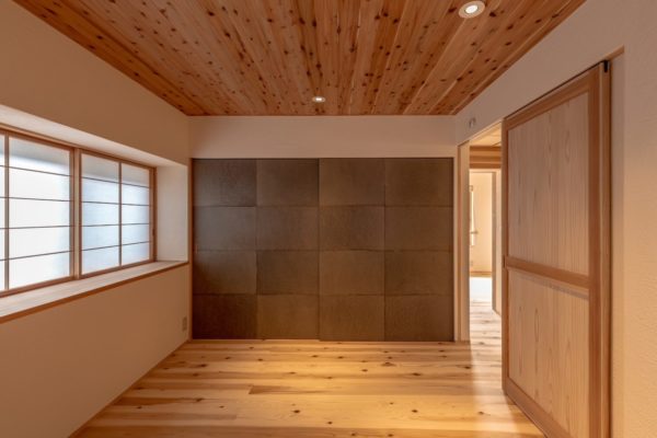 ノモトホームズ標準仕様のロクタ紙について