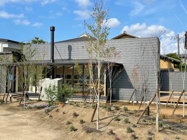 オープンします。