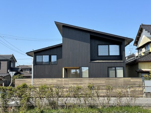 間接照明でおしゃれな空間にする。