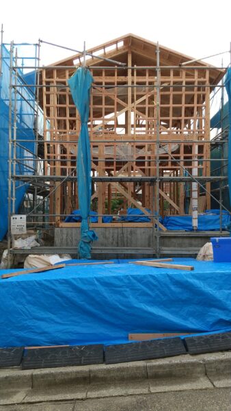 土台敷き・建方