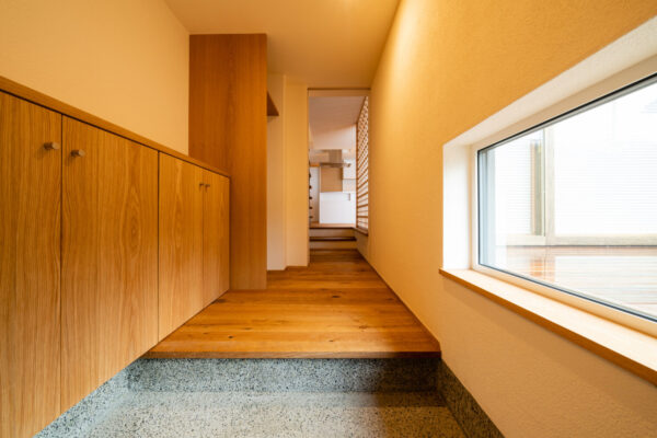 明るい玄関のつくりかた