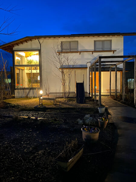 春近し、夜に浮かび上がるモデルハウスナイトツアー開催します