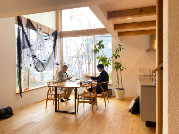 雪国型ZEH住宅である鳥屋野南モデルハウスに新潟県立大学の先生と新潟県が見学に来てくれました！