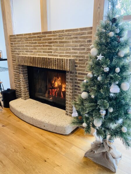 ノモトホームズが手がける暖炉カフェ「HARUMACHI coffee」のクリスマス限定スイーツが登場！