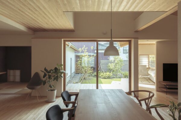 ペンダントライトの施工事例のご紹介