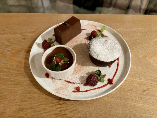 バレンタイン限定プレートを販売します！