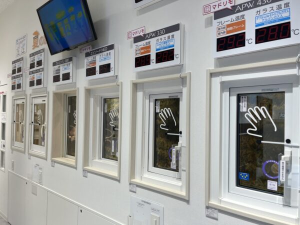 YKKショールームへご案内しました