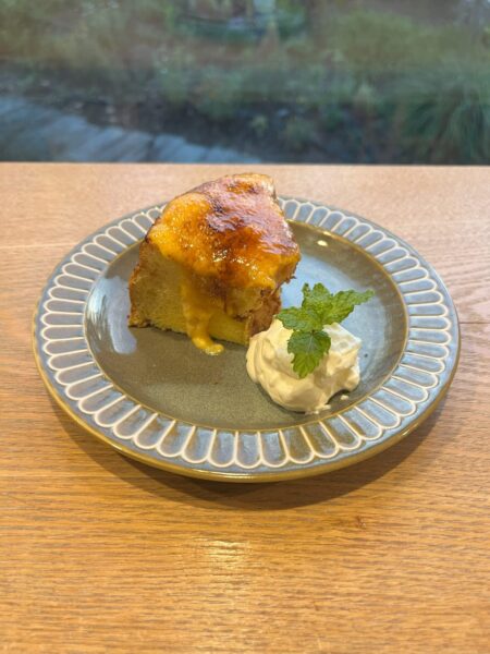 秋限定新作スイーツ「クレームブリュレシフォンケーキ」