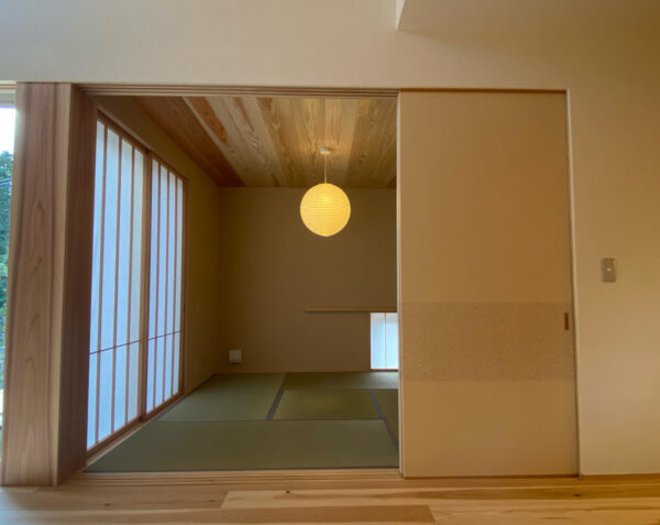 江戸和紙の襖が美しい和室