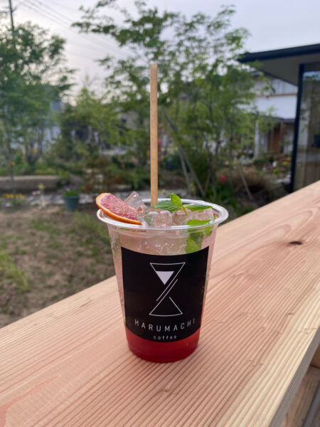ハルマチコーヒー_デッキ登場