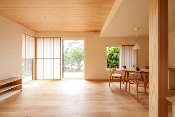 茗荷谷の家_リビングダイニング