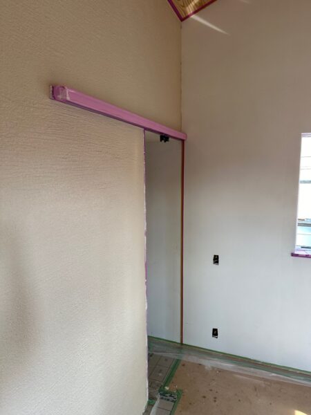 「牡丹山の家」仕上げ工事中