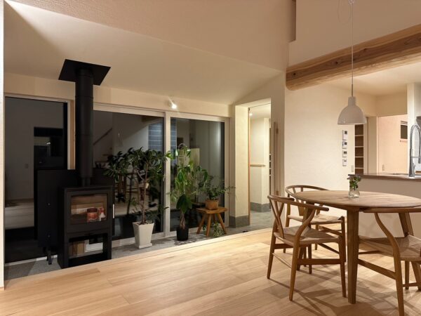 「牡丹山の家」照明計画