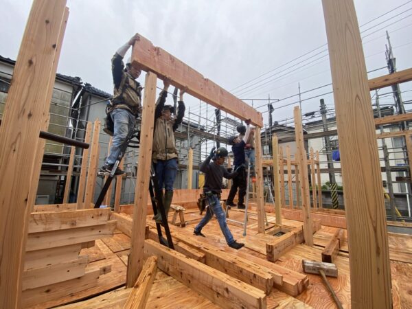 「牡丹山の家Ⅱ」上棟
