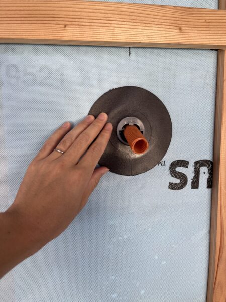 「牡丹山の家Ⅱ」断熱・気密工事中