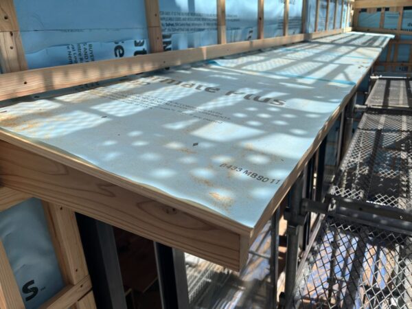 「牡丹山の家Ⅱ」断熱・気密工事中