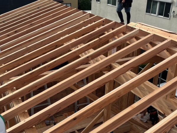 「大通黄金の家」上棟しました