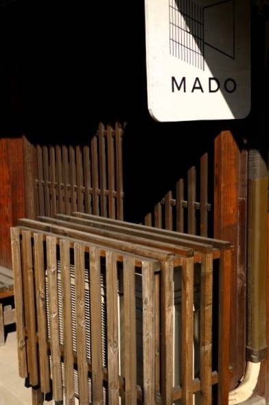 有松の街並み　エアコンの室外機隠し