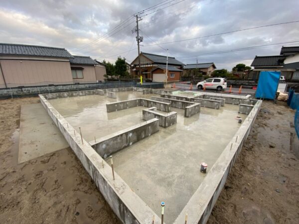 「借景を楽しむ新発田の家」基礎工事完了