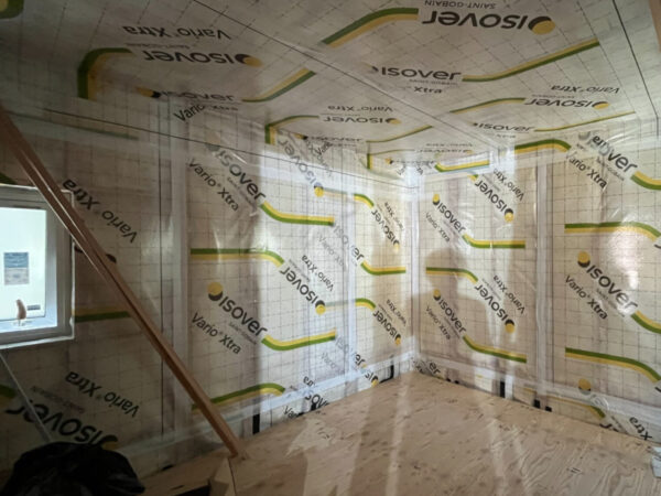 「牡丹山の家Ⅱ」断熱・気密工事中