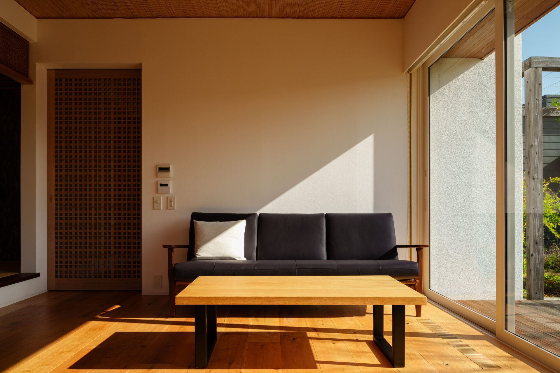 【4/2(木)〜4/3(金)】社内研修に伴う臨時休業のお知らせ