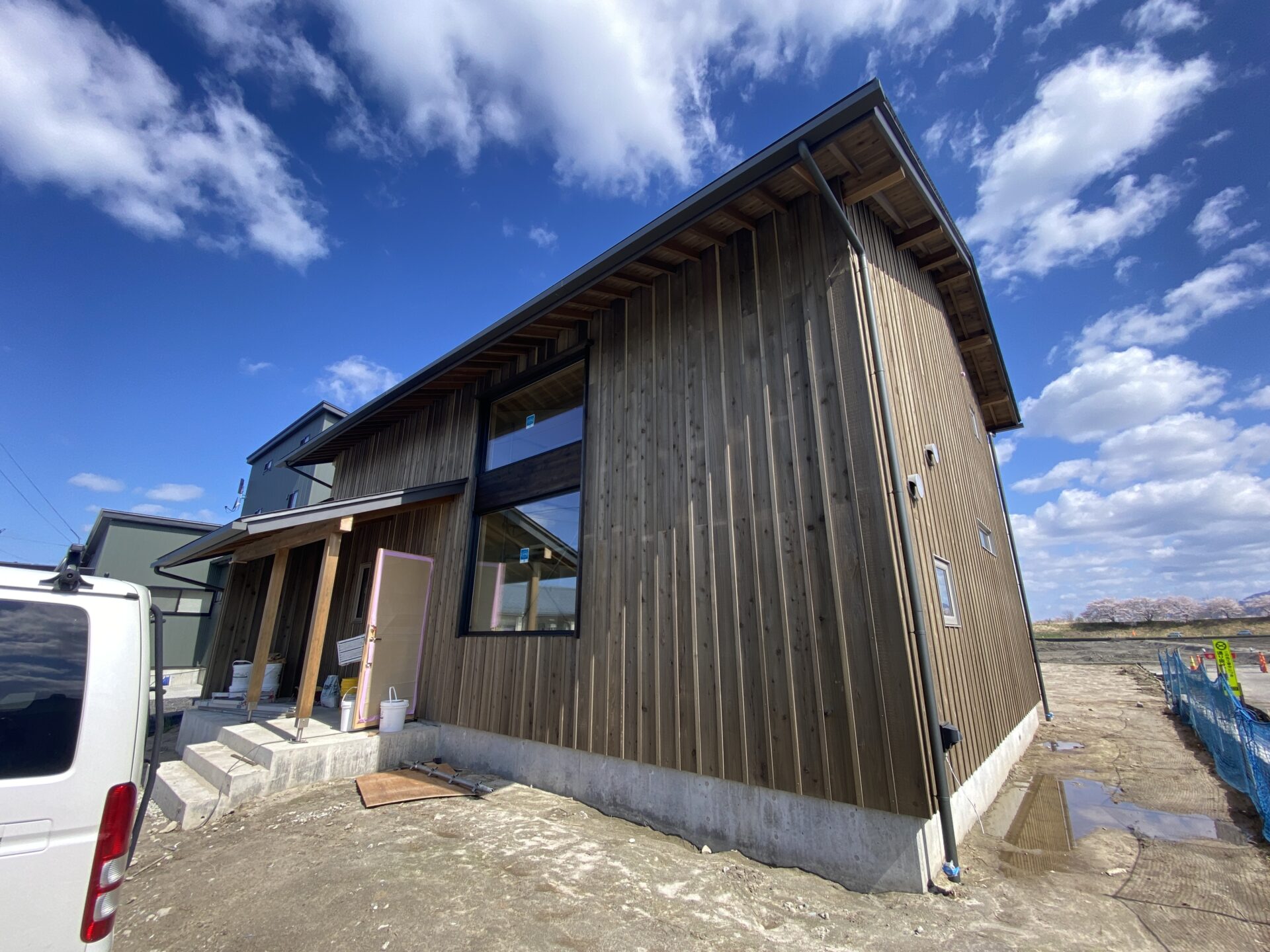 「借景を楽しむ新発田の家」仕上げ工事